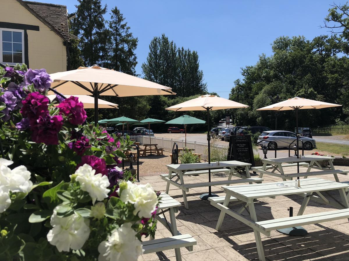 The New Inn Heckfield Exterior photo